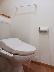 ゆったりとした空間のトイレです