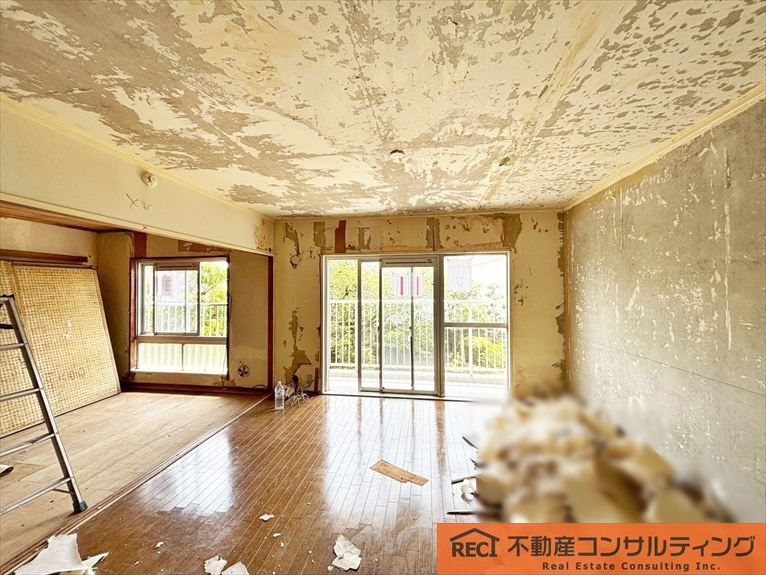 上田東町住宅3号棟の居間・リビング