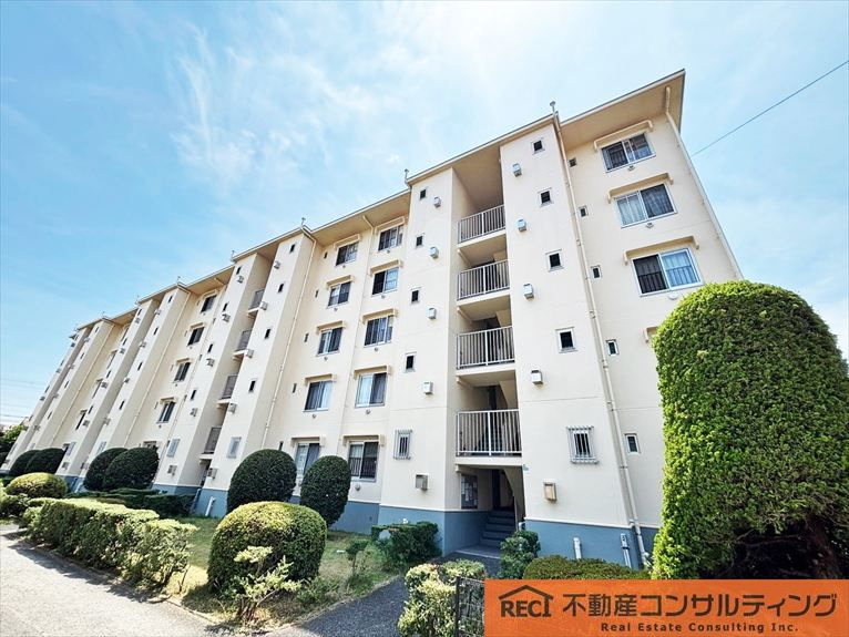 上田東町住宅3号棟の外観