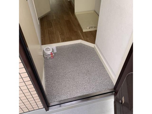 収納もある玄関です