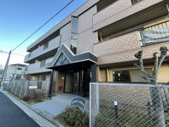 エステートサカイの外観