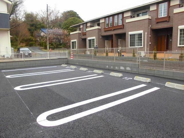 グレイスの駐車場