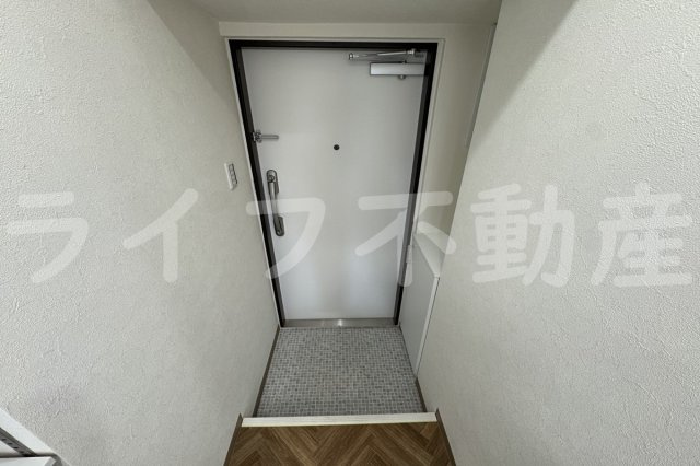 ロイヤルハイツ新深江の玄関|きれいな玄関です
