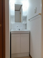 コンパクトで使いやすい洗面所