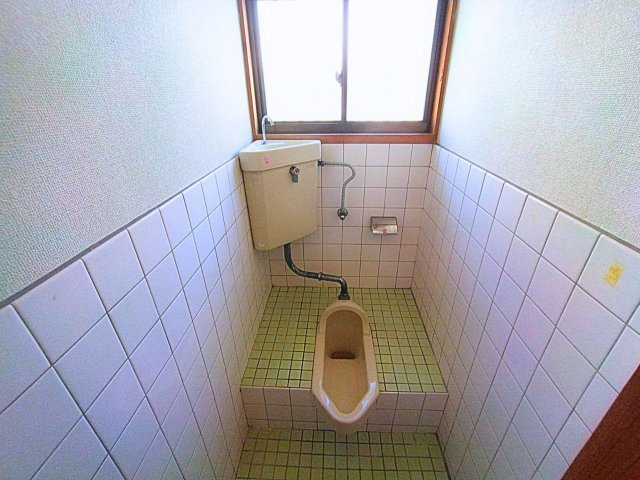 北井門3丁目戸建てのトイレ|                                                  
