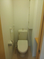 清潔感のあるトイレです