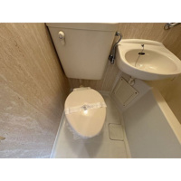 清潔感のあるトイレです