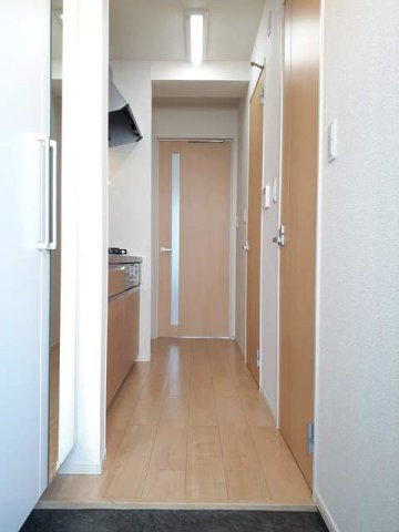 収納もある玄関です