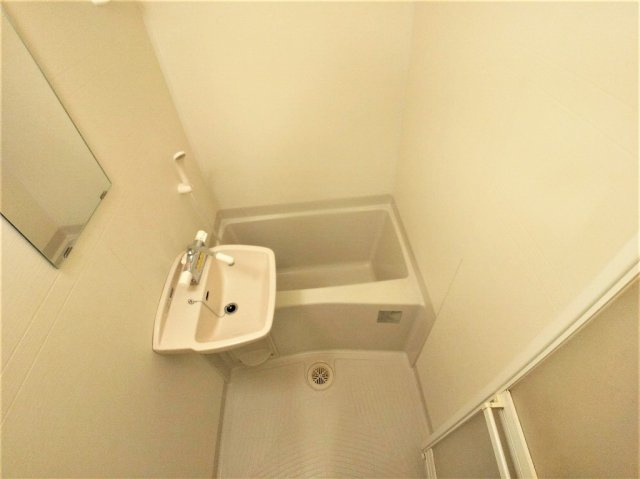 コンパクトで使いやすいお風呂です