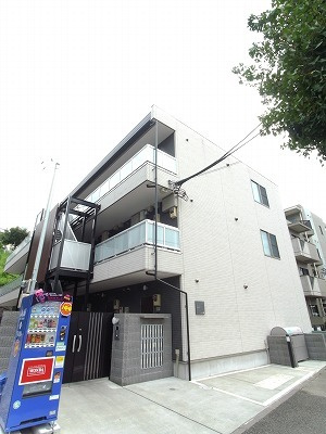 落ち着いたエントランスです