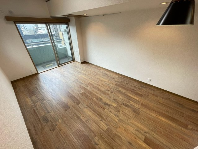 アーバンクリスタル九段下の居間・リビング