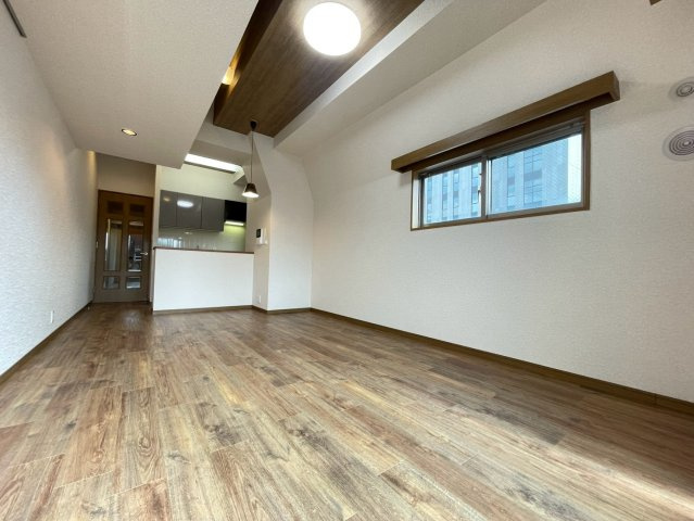 アーバンクリスタル九段下の居間・リビング