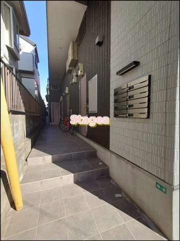 CB与野本町リュッカのエントランス