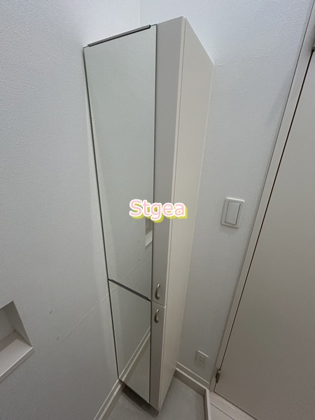 CB与野本町リュッカの玄関