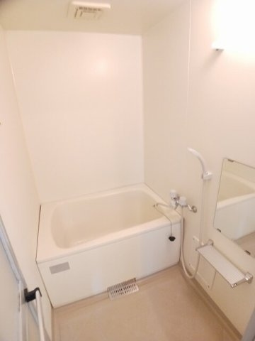 ゆったり過ごせるお風呂です