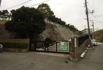 国府中学校まで350m