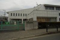 国府小学校まで300m