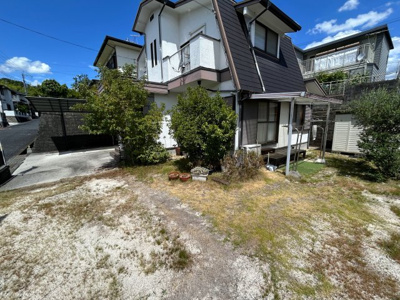 【庭】 | 廿日市市地御前北三丁目　戸建 | 敷地面積200㎡（60坪）超え　広い庭付き