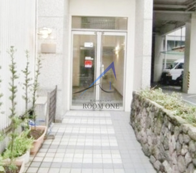 慶応マンションのエントランス|エントランスです。