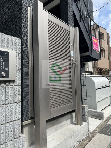 アンビション西所沢のエントランス