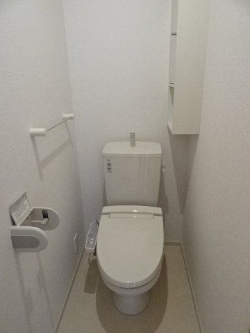 ゆったりとした空間のトイレです