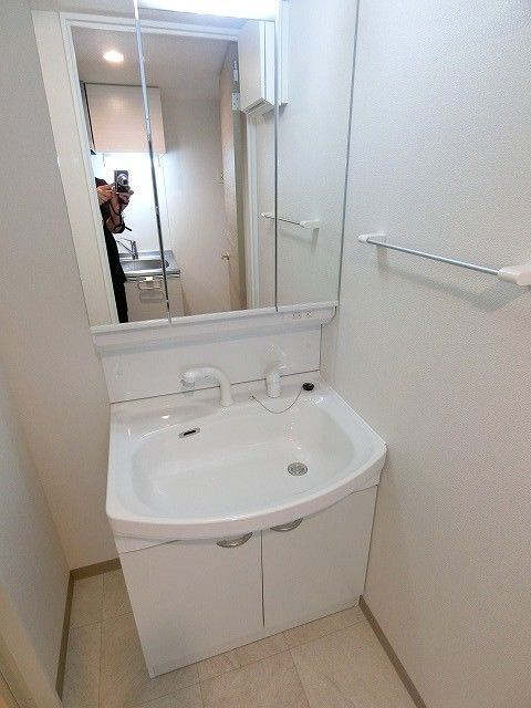 Residence TAKAMIYAの独立洗面台