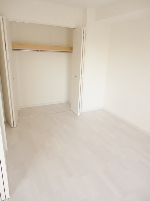 SKY　RESIDENCE　1の収納|こまごまとしたものを収納できそうですね