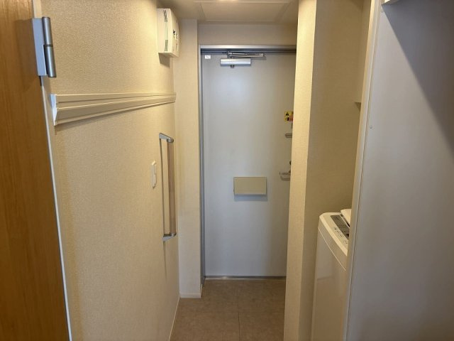 レオパレスエクセランの玄関|シンプルで使いやすい玄関です