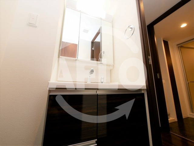 セレニテ梅田北Premiumの洗面所|セレニテ梅田北Premium（プレミアム）　独立洗面台