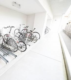 【その他共用部分】 | ヴァリエ原町田 | 駐輪場です。
