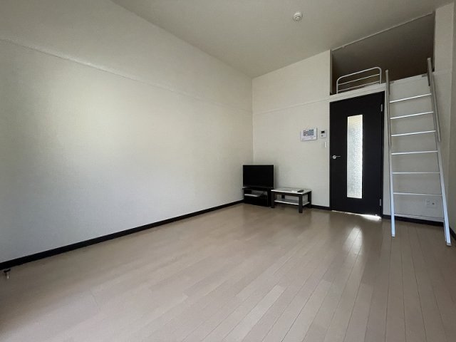 レオネクスト大町Ｂの居間・リビング