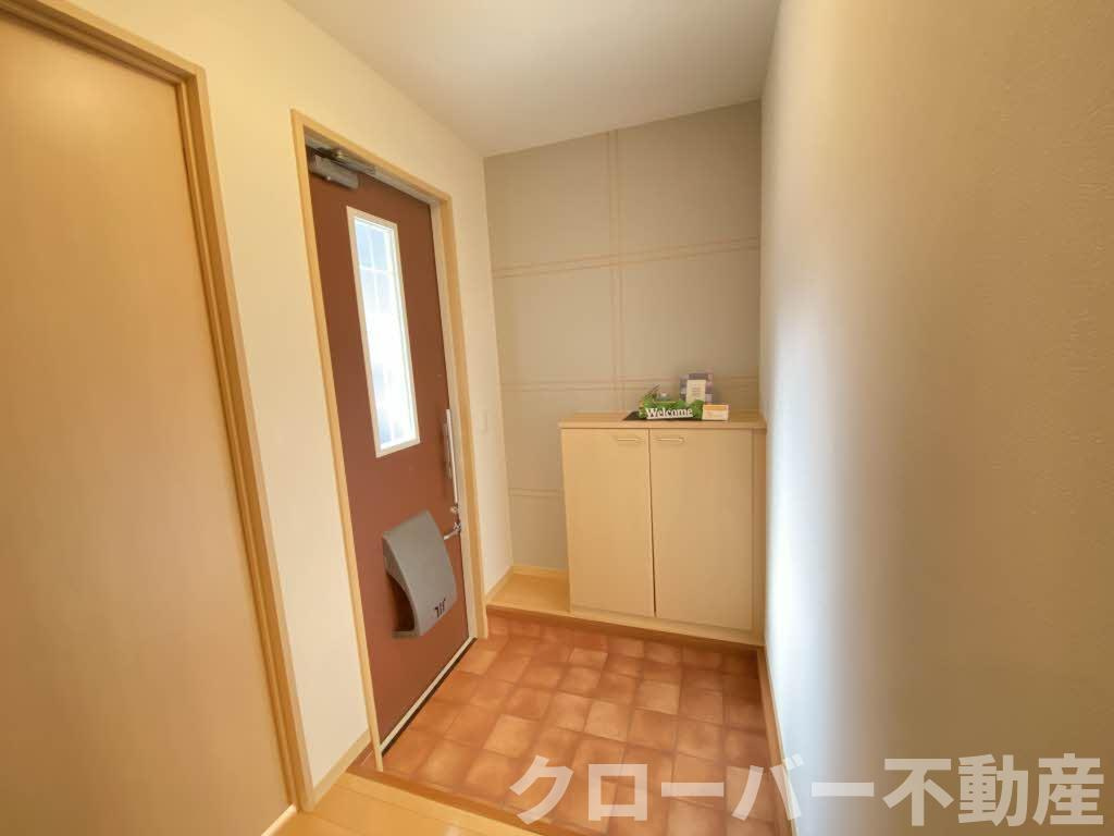 ハピネス A棟の玄関