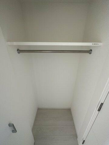 狛江市東和泉２丁目の賃貸マンションの収納|※他部屋参考写真