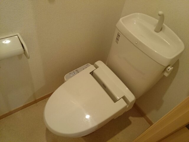 【トイレ】 | サンリット　Ｂ棟 | シンプルで使いやすいトイレです