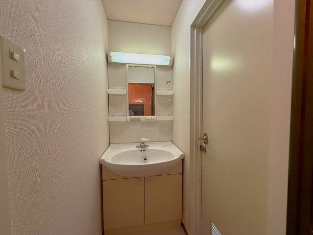 馬場見場走りの独立洗面台