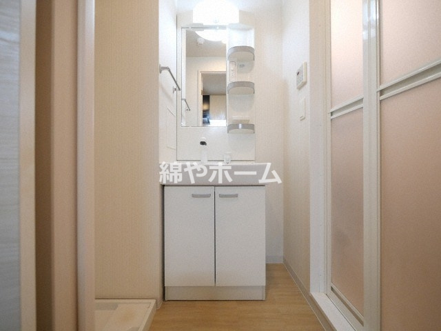 エグゼ難波西Ⅱの洗面所|使いやすい洗面所です