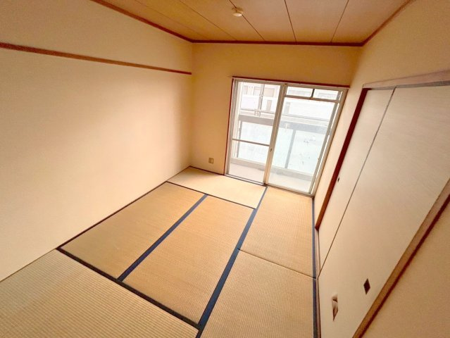 第2あかつきマンションの和室