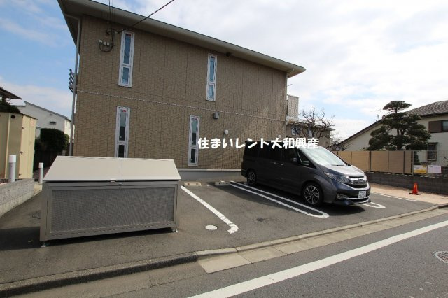 リールセゾンCの駐車場