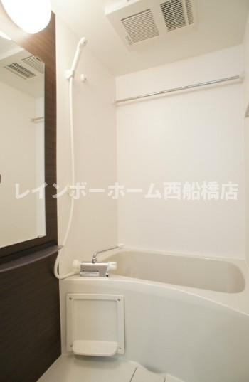 ラヴィータ妙典の浴室