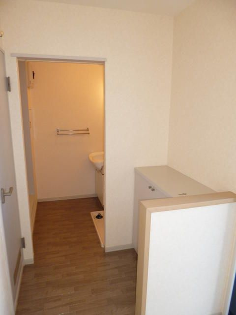 コーポジュネスⅢの玄関