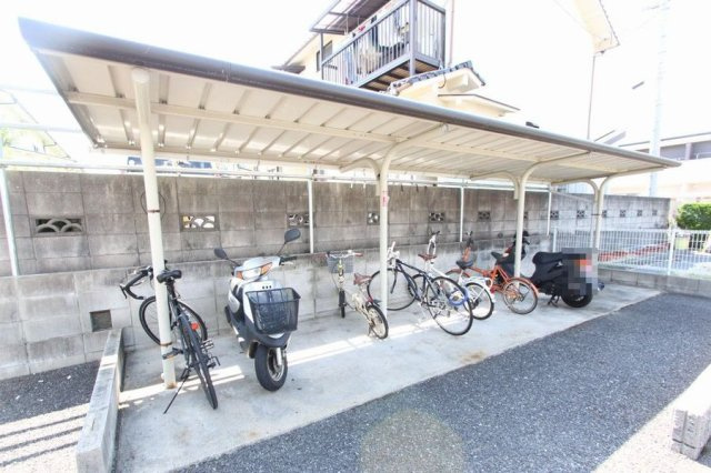 レオパレスＪのその他|駐輪場