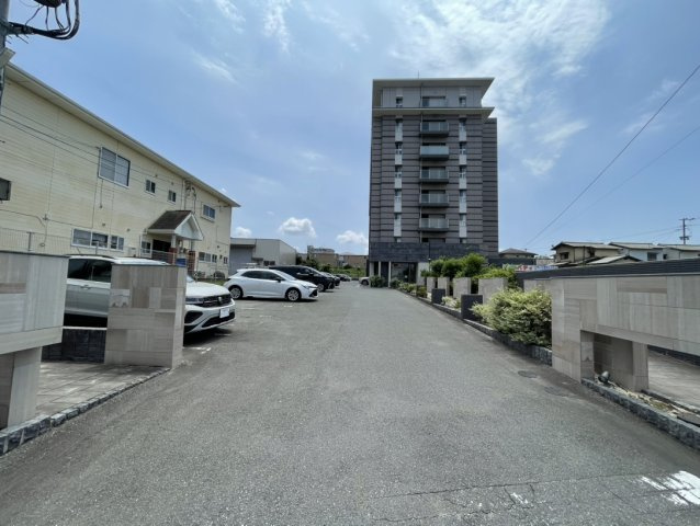 サンパーク久留米東VITAZIONEの駐車場