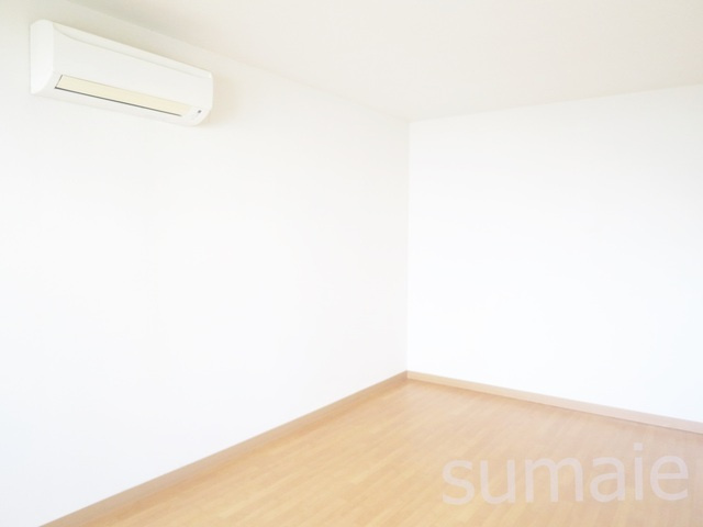 クレール東十条の寝室|洋室７．５帖のお部屋はこちらです！