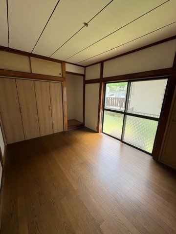 横戸町戸建の寝室