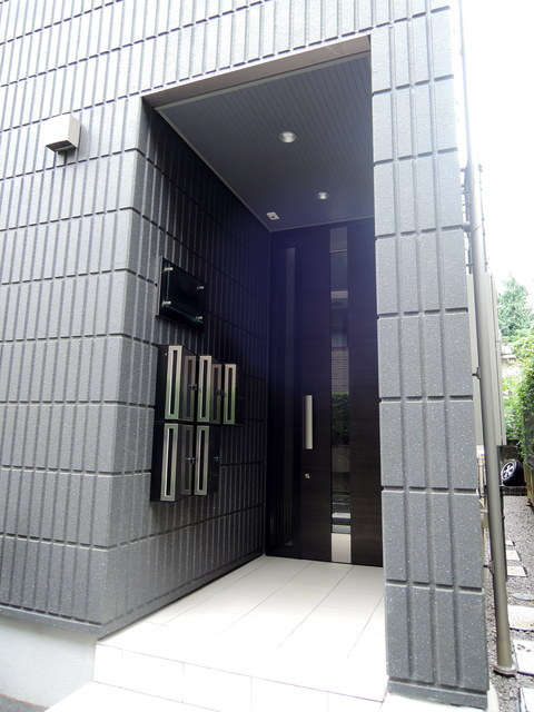 ＣＵＢＥ　ＯＮＥのエントランス|★オートロック付きエントランス★