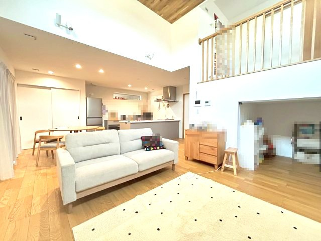 小野市古川町　中古戸建の居間・リビング
