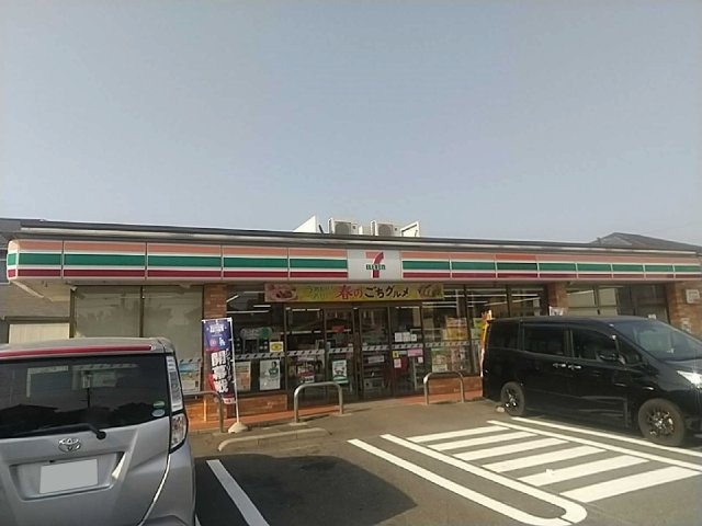 レオパレススリーフォーの周辺
