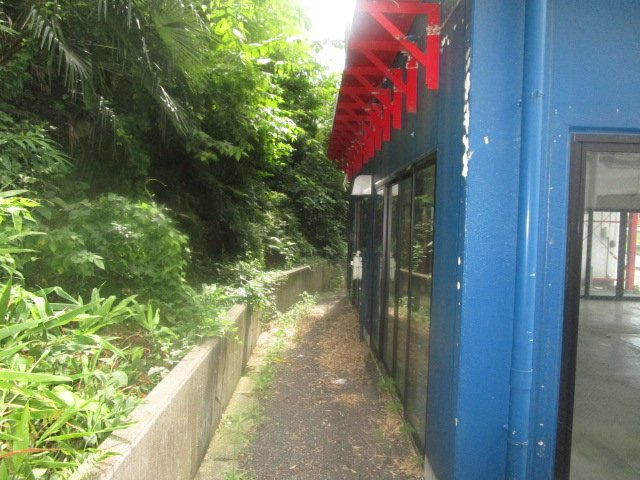 横浜市戸塚区柏尾町の倉庫の周辺