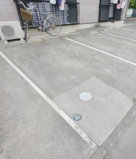パレットＴ・Ｉの駐車場