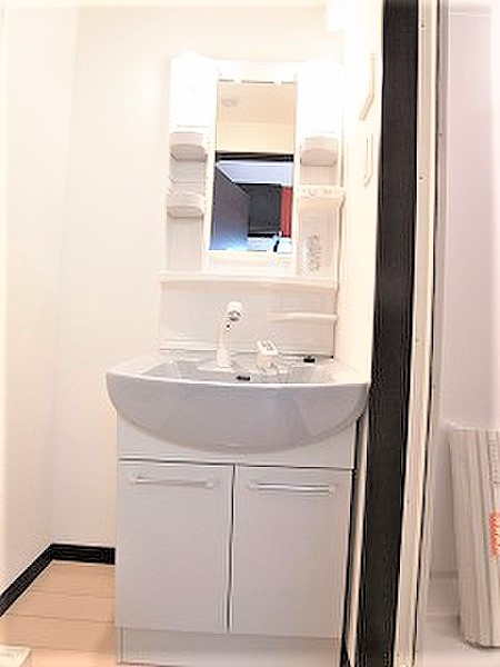 KANENARI和光前原の独立洗面台|※写真は別タイプのお部屋です。
